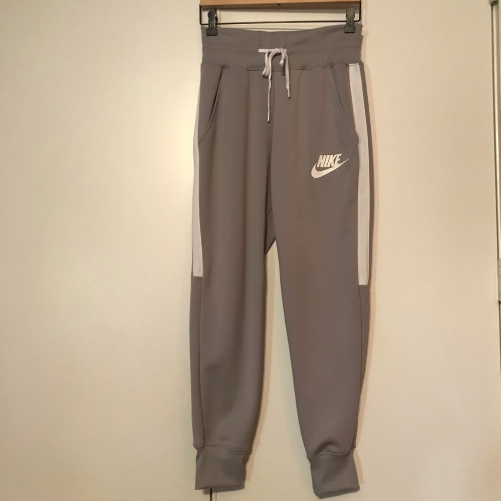 Nike Women’s Sportswear joggers